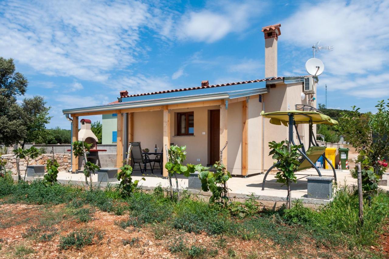 Casetta In Campagna 罗维尼 外观 照片